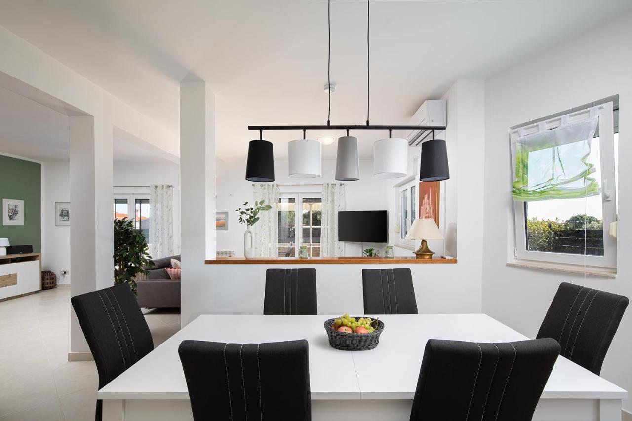 Villa Papillon - Top Ausgestattete Ferienoase PUY Eksteriør bilde